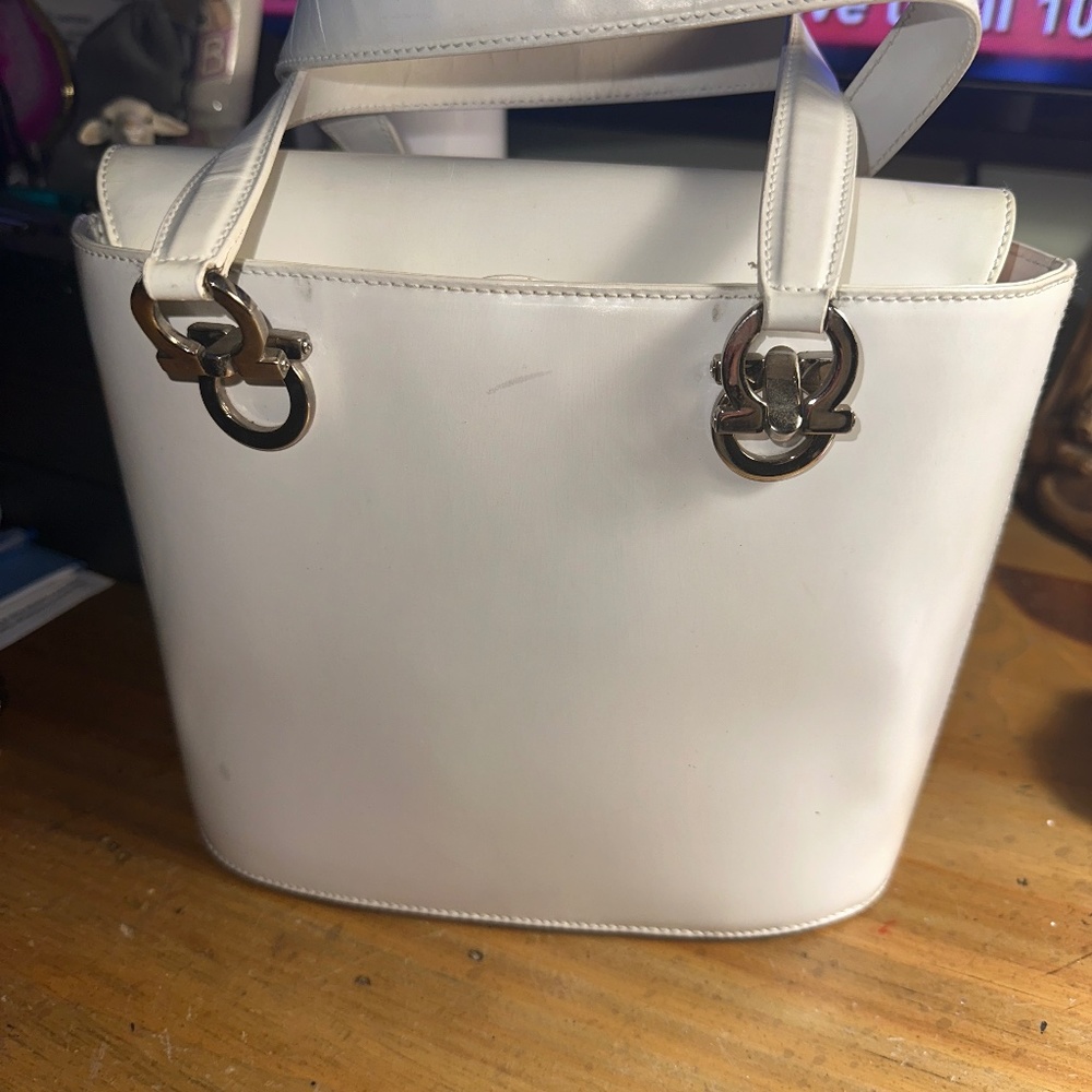 salvatore ferragamio white tote handbag bucket bag